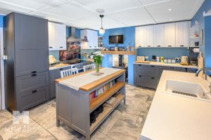 Photo 7- click for photo gallery